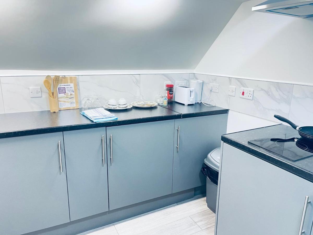 1 Bed Apartment With 2 Beds 1 Double Plus 1 Single Birmingham Exteriör bild